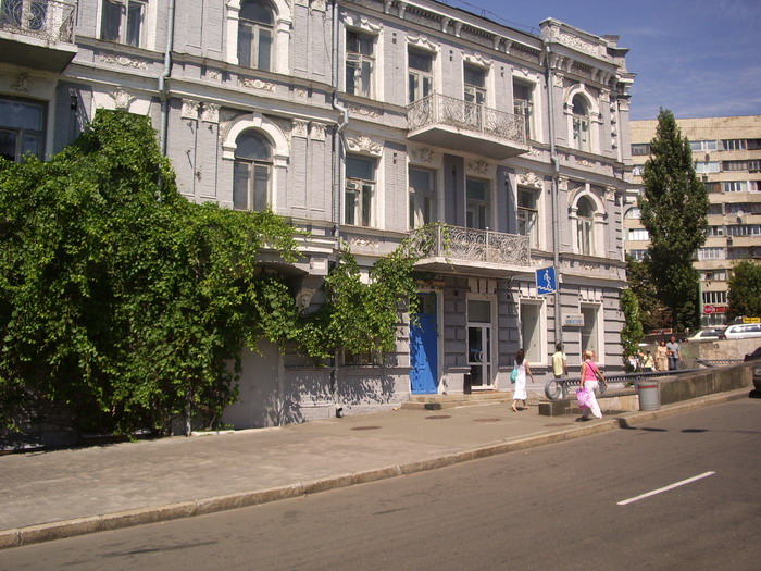 Просто здание понравилось)