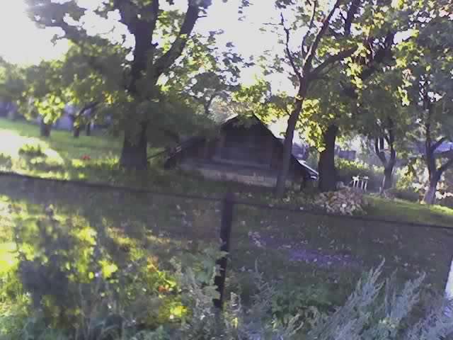 непонятный домик... зачем он нужен я так и не допёр...