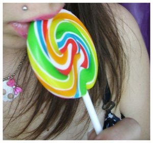 lollipop_that_psycho_one__by_cherrysuicide.jpg
