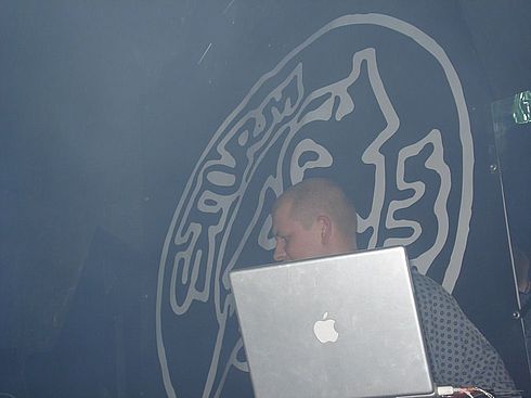 45283137.jpg