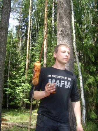 Юра на фоне сосиски....JPG