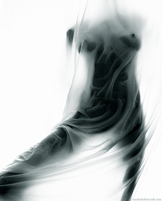 1180692437_kick_bw_alternative_by_eelmikashigaru.jpg