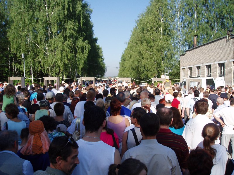 очередь через жуковку -впереди