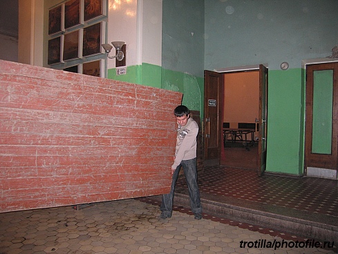 97798430.jpg