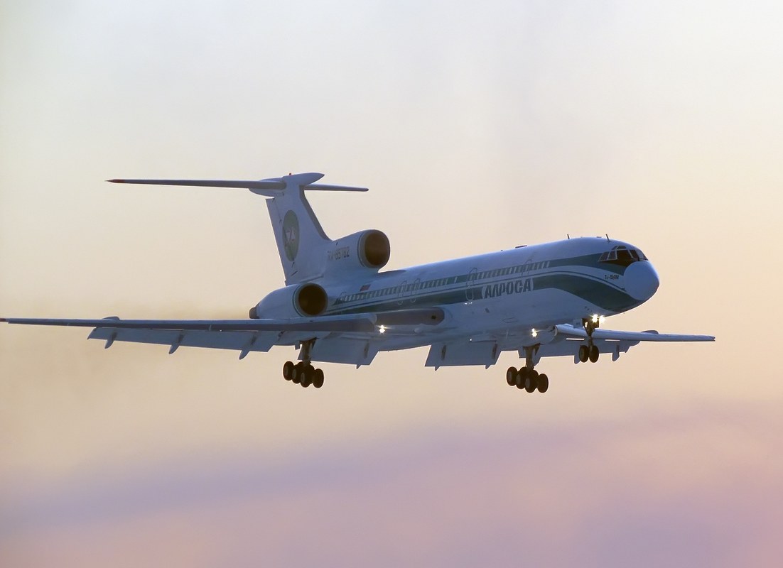 Ту 154  авиа компания Алроса