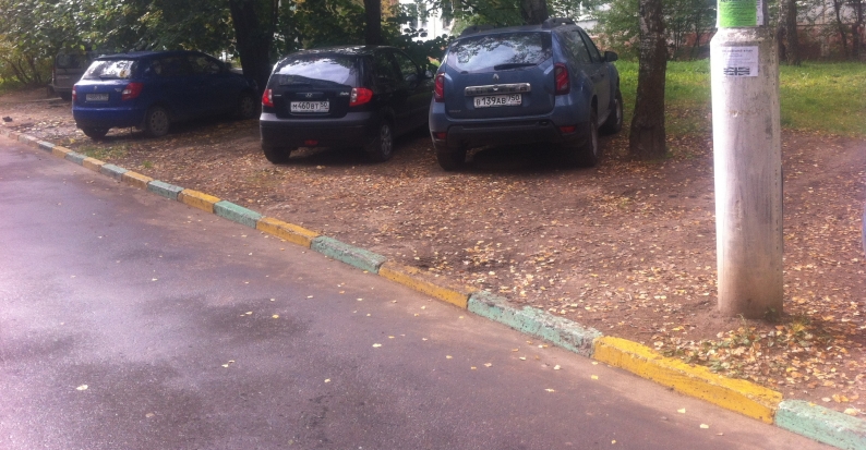 Напротив дома 3 ул. Маслова 2.JPG